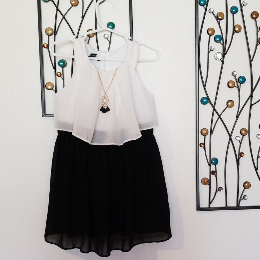 Fancy black and white dress Sz. 4